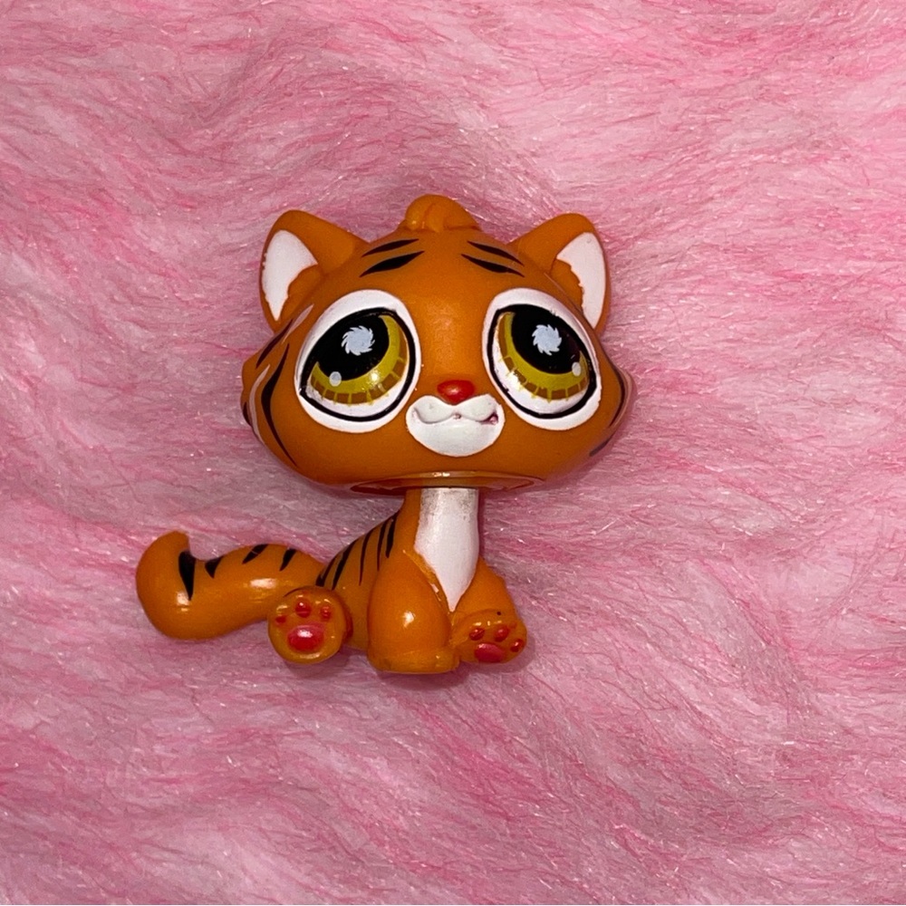 Littlest pet shop LPS 905 Tiger HASBRO toy figure authentic cub Y2K